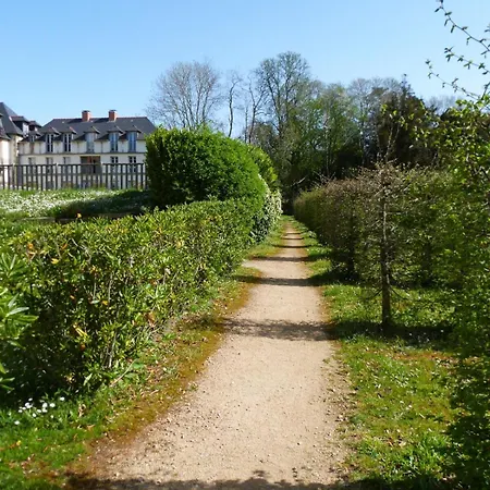 Apartman Familial Dans Un Chateau Avec Piscine Chauffee, Proche Plages Et Sites Du Golfe Du Morbihan *