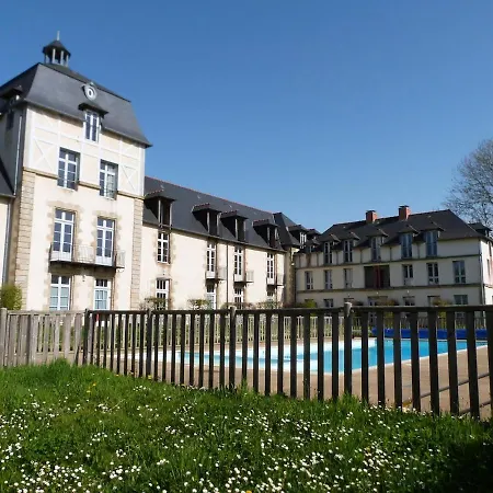 Familial Dans Un Chateau Avec Piscine Chauffee, Proche Plages Et Sites Du Golfe Du Morbihan Apartman Baden