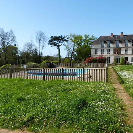 Familial Dans Un Chateau Avec Piscine Chauffee, Proche Plages Et Sites Du Golfe Du Morbihan *