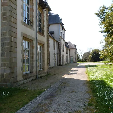 Familial Dans Un Chateau Avec Piscine Chauffee, Proche Plages Et Sites Du Golfe Du Morbihan Baden